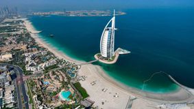 Orașul de lux în care un muncitor are salariul 2.700 de lei! Adevărul despre Dubai: „Sărăcie mai multă decât în România”