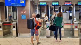 Ce document trebuie să ai după ce România intră în Schengen Air: Amenda este uriașă dacă nu respecți regula