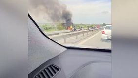 Incendiu pe A1 București-Pitești: un autoturism a luat foc, fără victime