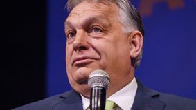 Viktor Orban critica politicile europene privind migratia si sustine relatiile cu Rusia