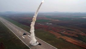 Coreea de Nord testează un nou focos pentru racheta de croazieră și lansează o rachetă antiaeriană