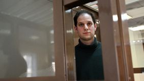 Un tribunal rus menține arestul jurnalistului american Evan Gershkovich pentru spionaj