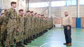 România se confruntă cu un deficit semnificativ de personal militar în contextul tensiunilor regionale