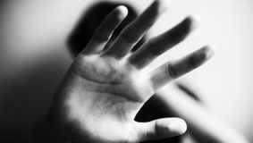 Kazahstan clasifică violența domestică împotriva femeilor și copiilor ca infracțiune