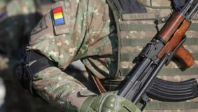 Premierul României exclude reintroducerea stagiului militar obligatoriu