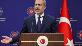 Turcia acuză premierul israelian de intenția de a atrage Orientul Mijlociu în război pentru a-și păstra puterea