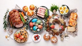 Cum pregătești masa de Paște, cu buget redus: Sfaturile unui cunoscut bucătar