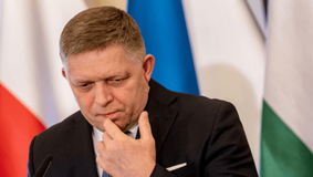 Rădacinile atacului asupra lui Robert Fico, în diviziunea profundă din Slovacia: „Suntem în pragul unui război civil“ | POLITICO