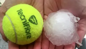 Fenomene extreme în orele următoare, rupere de nori în aceste judeţe. Hărţi actualizate ANM