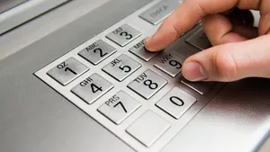 Statul a luat 10 milioane de euro din conturile românilor, prin Ghiseul.ro. Verificaţi cardurile până în luna septembrie!