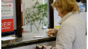 Cum te poți trezi cu datorii la stat dacă ai cont la bancă. Mulți români ajung datori fără să-și dea seama