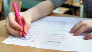 Subiecte simulare Evaluarea Națională 2025 la Limba Română. Ce le-a picat elevilor de clasa a VIII-a