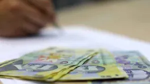 Statul le ia românilor banii de pe card. Suma minimă este de 5.000 de lei