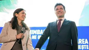 Mirabela Grădinaru, partenera lui Nicuşor Dan: „Cel mai tare m-a afectat faptul că în această campanie a fost adusă familia, relaţia dintre Nicuşor şi copii”