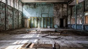 Colosul industrial, cu mii de angajați în comunism, a ajuns o ruină. Hoții fură pe capete din fabrică