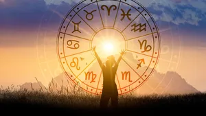 Trei zodii care au noroc cu carul în această vară. Sunt favoritele astrelor