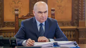 Ilie Bolojan anunță cele mai dure măsuri de austeritate impuse de la 1 august 2025: TVA majorat, pensii și salarii tăiate. „România, la un pas de incapacitate de plată”