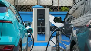 Pachetul 2 vine cu o nouă formulă de calcul pentru impozitul auto. Pentru prima dată, proprietarii de mașini electrice vor fi și ei taxați