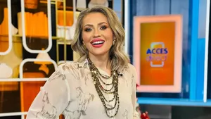 Mirela Vaida, apariție incendiară pe plajă. Vedeta a făcut furori într-un costum de baie din două piese: „Da, total diferită nemachiată!” FOTO ŞI VIDEO