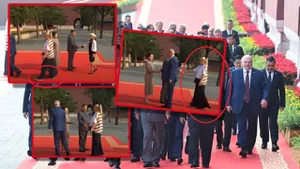 Soția lui Adrian Năstase, ținută scandaloasă „made in China” la parada militară de la Beijing. Viorica Dăncilă i-a dat clasă