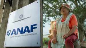Țăranii vor trebui să raporteze la ANAF laptele și brânza vândute. Măsura scandaloasă luată de Guvern, criticată de opoziție: „În loc să sprijine țăranul român, vor să-l îngroape”