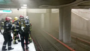 Panică la metrou, călătorii evacuaţi de urgenţă. S-a activat planul roşu de intervenţie