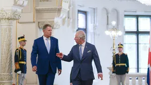 Prinţul Charles a ajuns în România. Moştenitorul coroanei britanice a fost primit de preşedintele Iohannis şi de premierul Ciucă