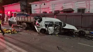 Accident grav în Iași! Patru muncitori uciși de o șoferiță care s-a urcat beată la volan. Sunt opt victime în total