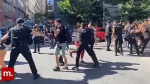 Violențe în Turcia. Extremiștii LGBT s-au bătut la marșul „curcubeu