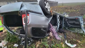 Accident grav cu o maşină furată în Neamţ. Doi bărbaţi au murit