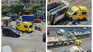 O ambulanţă s-a ciocnit frontal cu un tramvai, pe Șos. Ștefan cel Mare din București
