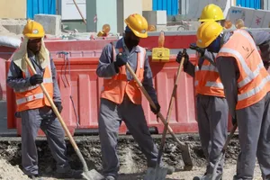 EY România: Peste 3 milioane de români au emigrat temporar în două decenii. Creșterea imigrației începe să redeseneze piața muncii