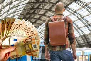 Un român a fost despăgubit de poliția din Amsterdam cu 35.000 de euro. Care sunt motivele