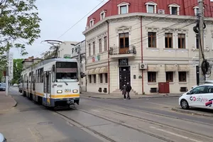 Ultimii 45 km de șină veche de tramvai din Capitală, suspendați! Licitația a fost contestată la CNSC/PMB