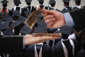 Indemnizație de șomaj pentru absolvenți în 2026. 330 de lei pe lună și stimulente pentru angajare rapidă