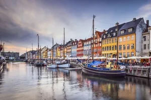 Danemarca îndeamnă cetățenii să economisească energie pe fondul creșterii prețului petrolului