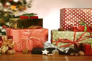 Decembrie, luna cadourilor și a vânzărilor record. Creștere de 28% față de media lunară