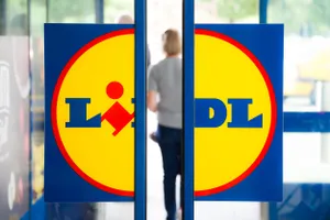 Lidl a anunțat oficial programul magazinelor de Paște 2024. În mai multe zile se închid magazinele