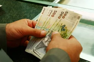 Anunţ important pentru toţi românii cu credite. Băncile sunt obligate să-şi ajute clienţii în dificultate