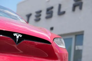 Acțiunile Tesla și Li Auto au scăzut luni cu 3%, respectiv 8%, în urma anunțului ieftinirii automobilelor electrice