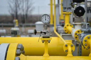 Producția de gaze a României scade ușor, importurile cresc puternic în 2026, dar prognozele indică o inversare a trendului