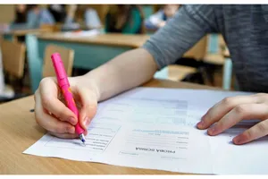 Simulare Evaluare Națională 2026: Elevii de clasa a VIII-a susțin proba la Matematică