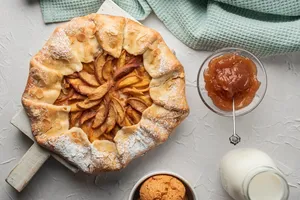 Plăcintă cu mere, fără zahăr și făină. Secretul ca să iasă super delicioasă