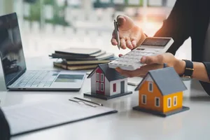 Boom imobiliar în 2025: Creditele ipotecare explodează, dar capcanele ascunse rămân!
