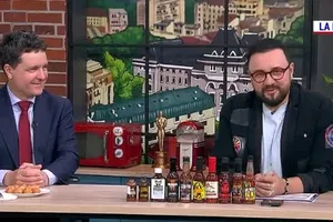 Nicuşor Dan l-ar alege consilier pe Klaus Iohannis. Pe care  politician îl bârfeşte cel mai des VIDEO