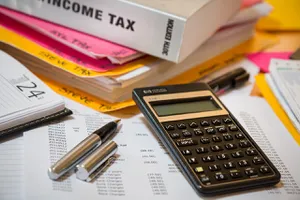 Vești proaste pentru români. Se măresc taxele. Economist: ”Mutăm dintr-un buzunar în altul”