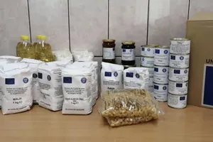 Ajutoare sociale 2025. Pachete gratuite de 24kg, de la Uniunea Europeană, așteptate de români