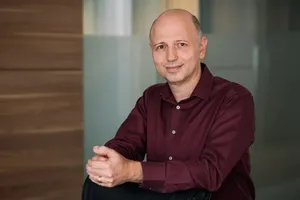 Ghid pentru a-ți proteja banii, după ce euro a crescut. Economistul Radu Georgescu: „De acum, este obligatoriu să faci asta”