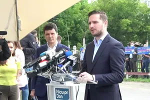 Primarul interimar al Capitalei este liberalul Stelian Bujduveanu, care îi ia locul lui Adrian Vigheciu (PSD)