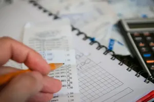 O nouă taxă pe marile corporații poate fi aplicată în România. Impozitul care ar dinamita Facebook, TikTok sau Google